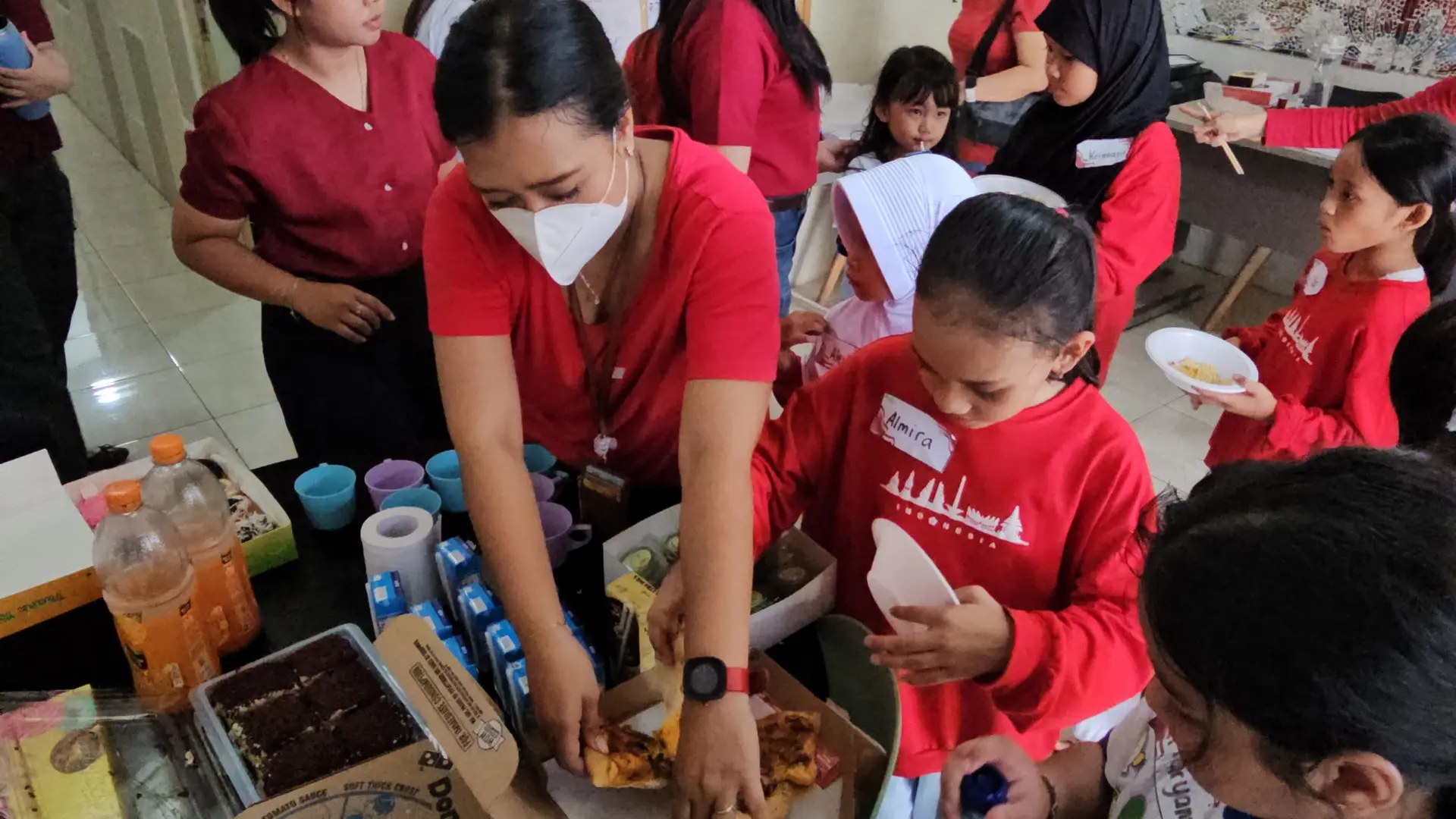 Makanan dan minuman Independence Day James Course BNR.