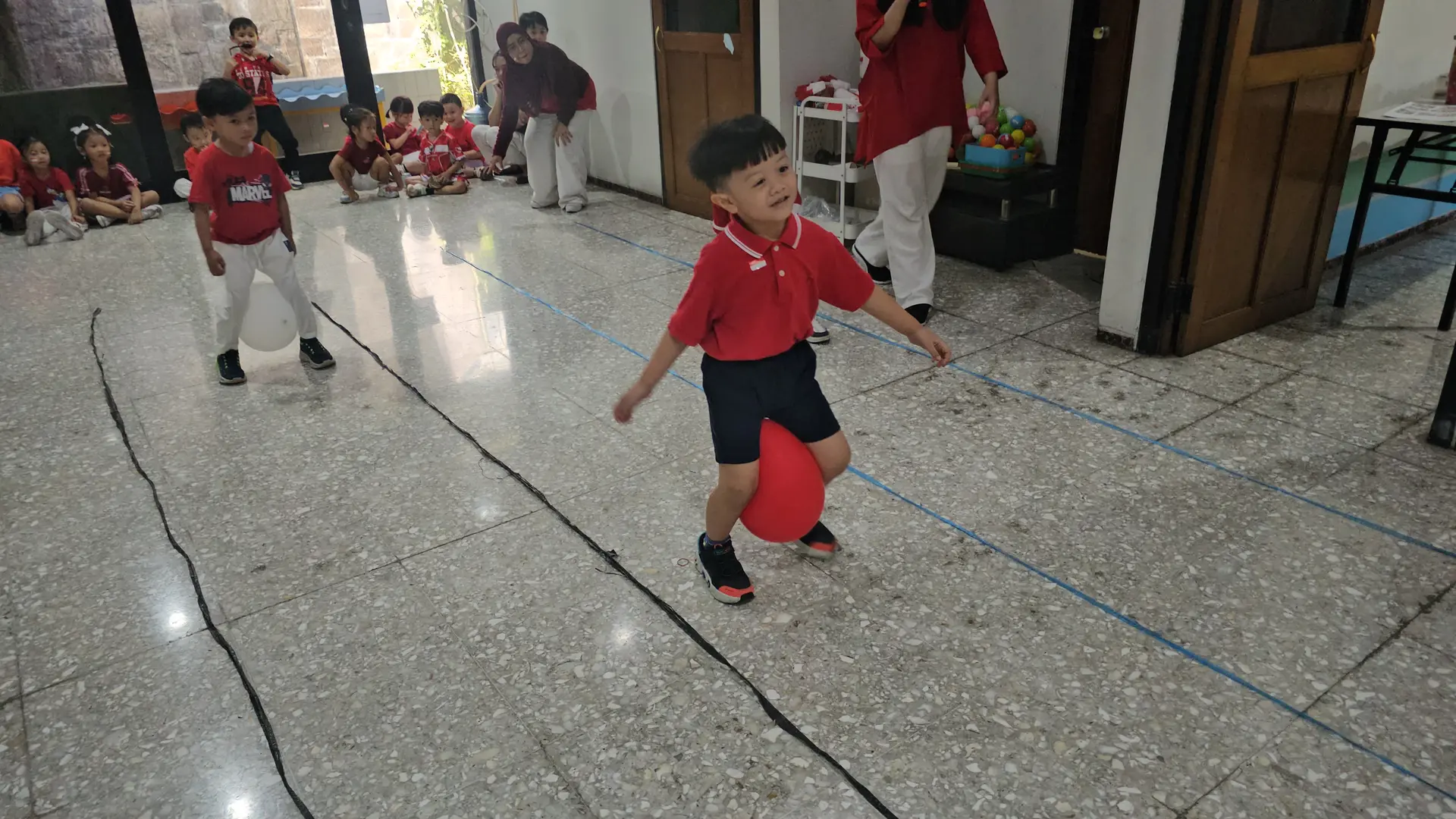 Permainan motorik James Kid School.